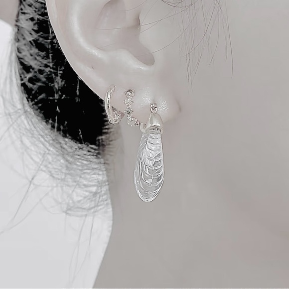 Anthro “Gabi” Sculptural Crystal Clear Scalloped Striated Parabola Frosted Hoops - Picture 10 of 14